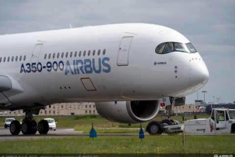 Der Erstflug des neuen A350 von Airbus ist das Topthema der diesjährigen Flugschau in Le Bourget. Foto: Airbus