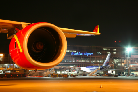 Vor allen anderen Airlines fällt Ryanair mit unerwünschten Nachtlandungen am Flughafen Frankfurt auf. Foto: Fraport