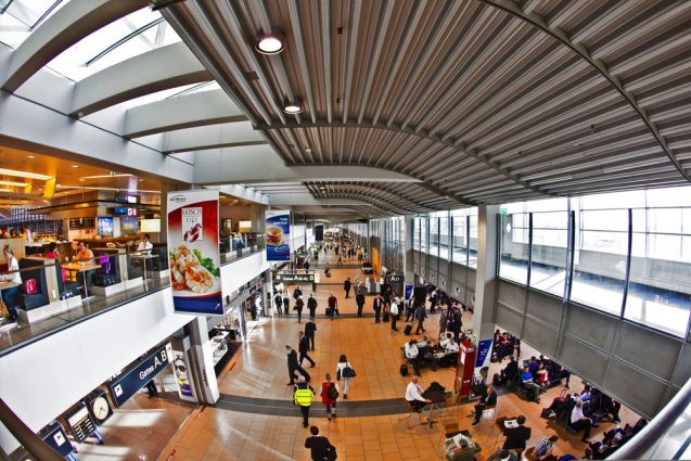 Der Flughafen Hamburg setzt auf Automatisierung. Foto: Shutterstock