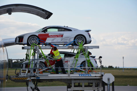 Rennsportfans fiebern aktuell bei der Langstrecken-Weltmeisterschaft FIA WEC mit. Foto: Flughafen Frankfurt Hahn