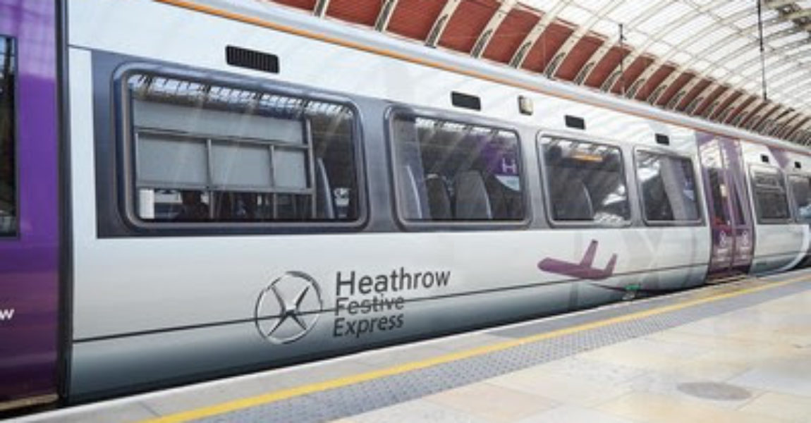 Lädt zum Einsteigen ein: Der Heathrow Festive Express auf dem Weg zum London Heathrow Airport.