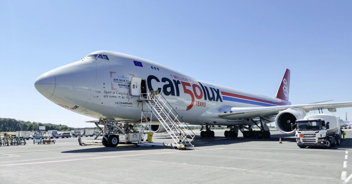 Die Boeing 747-8F mit dem Kennzeichen LX-VCC hob als erster SAF-betriebener Jet vom Luxemburger Airport ab.