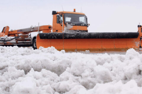 Massiver Schneefall und Eisregen werden am Mittwoch, 17. Januar, erwartet. Passagiere sollten vor Anreise an den Flughafen ihren Flugstatus überprüfen.