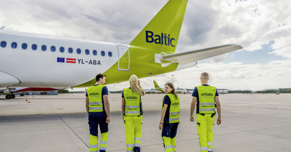 Jede Woche stellt AirBaltic bis zu fünfzehn neue Mitarbeiter im Technikbereich ein. Aktuell betreuen 521 Kolleginnen und Kollegen die ausschließlich aus Airbus A220-300 bestehende Flotte.