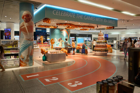 Der Flughafen Frankfurt im Zeichen der fünf Ringe: Anlässlich der Olympischen Spiele in Paris bietet nun auch die Fraport eine Vielzahl an Aktivitäten in den Terminals an.