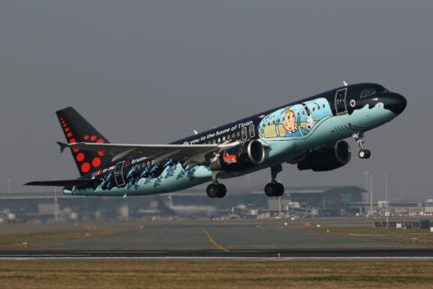 Brussels Airlines hat ihre A320 mit der Kennung OO-SNB mit Tim-und-Struppi-Motiven lackiert.