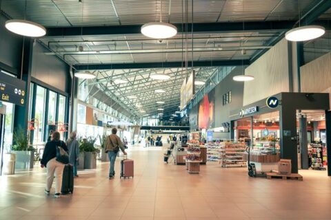 Das erweiterte und modernisierte Hauptterminal des Flughafens Tromsø wurde jetzt offiziell eingeweiht.