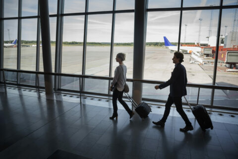 Die Schweden sollen wieder mehr fliegen. Deshalb soll die Luftverkehrsteuer wegfallen, um die Tickets zu vergünstigen.