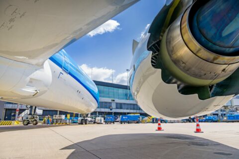 KLM muss sparen, doch an der Flottenerneuerung hält die Airline fest. Unter anderem sollen weitere Boeing 787-10 zum Unternehmen stoßen.