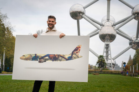 Thomas Faes überzeugte die Jury mit seinem Entwurf: Der nächste Ikonen-Airbus der Brussels Airlines wirbt für das Atomium.