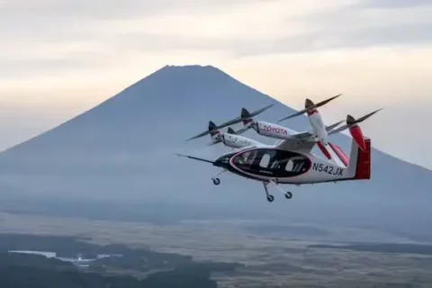 Testflug vor dem Mount Fuji.