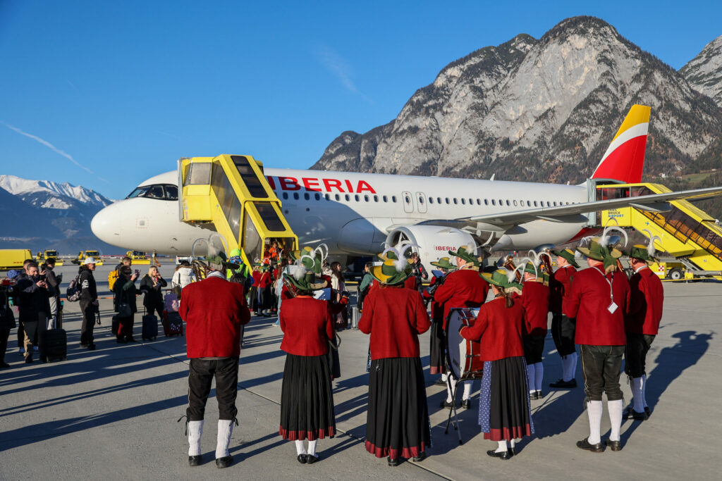 Erstlandung der Iberia aus Madrid am Flughafen Innsbruck.