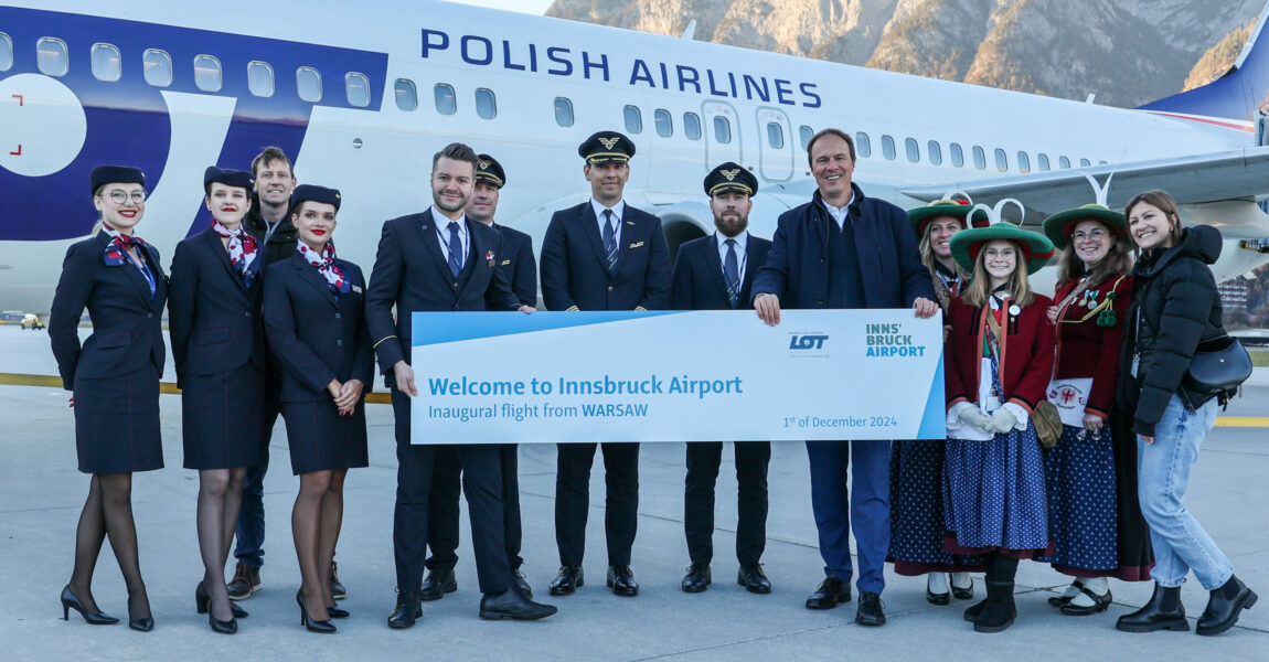 Erstlandung der LOT aus Warschau am Flughafen Innsbruck.