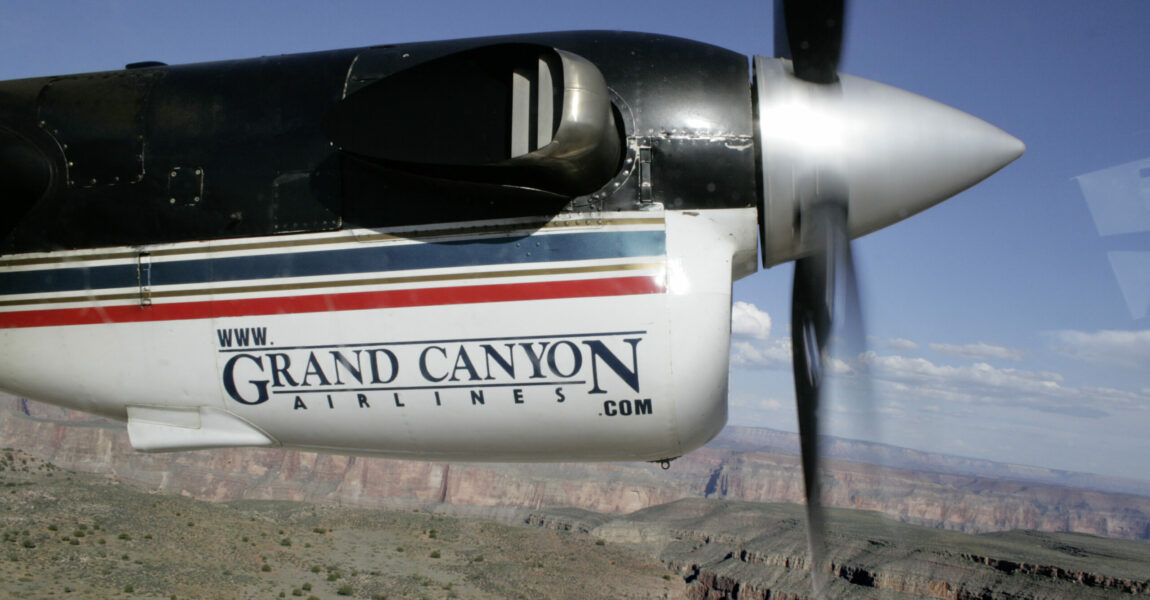 Unterwegs mit einer De Havilland DHC-6 Vistaliner von Boul- der City nach Grand Canyon West Airport.